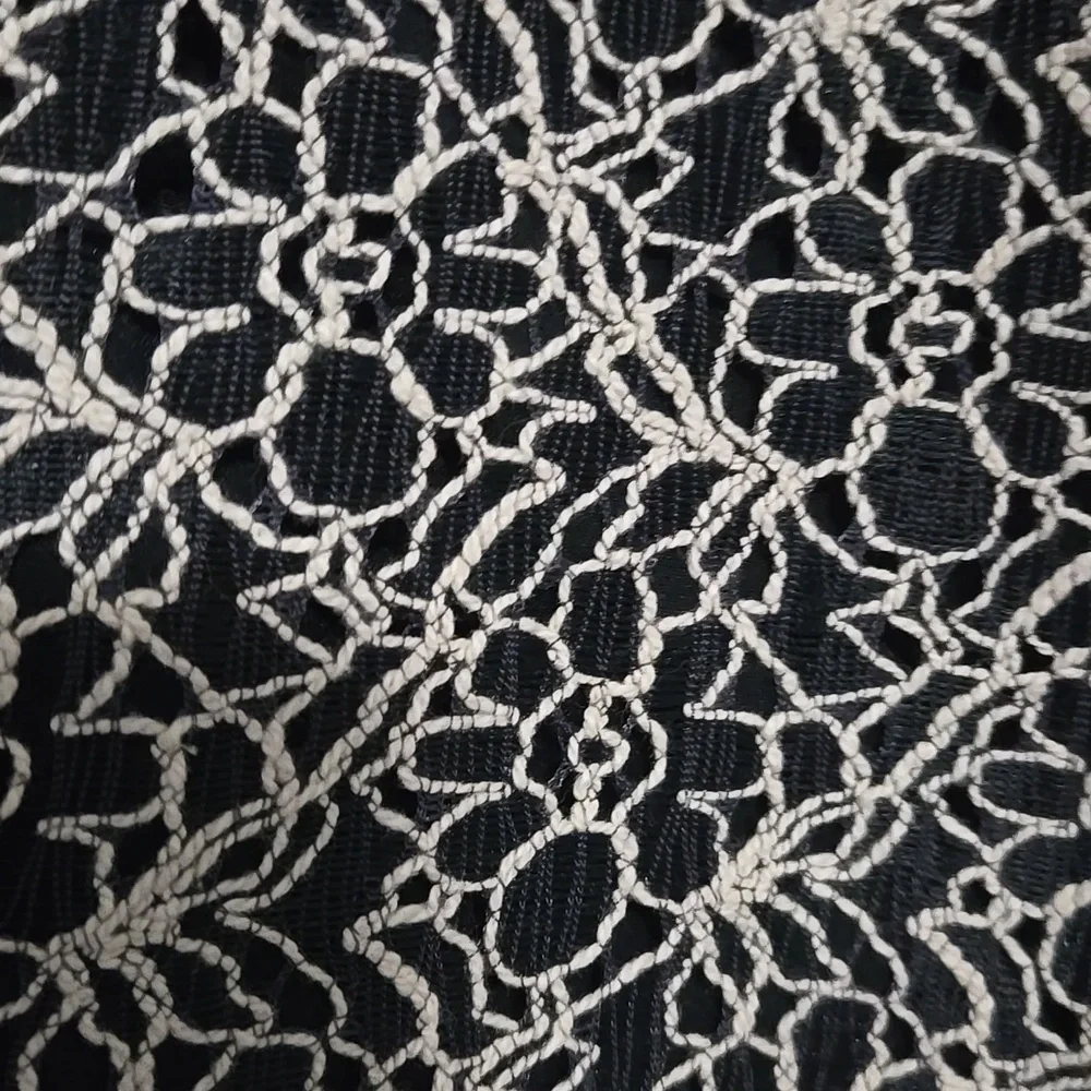 Spring Lace Jumpsit - Picture 3 of 5